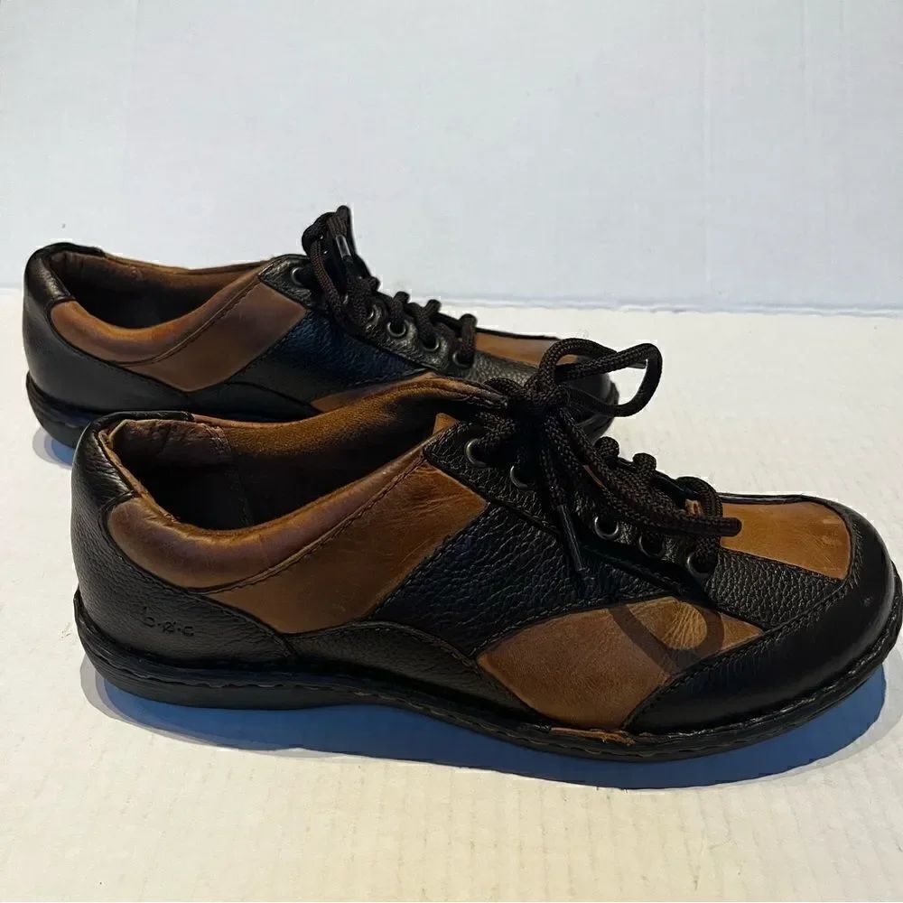 B.O.C. Loafers Tan and Brown Size 8 Lace up cushioned in sole leather upper